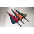 60 Zoll benutzerdefiniertes Logo Handbuch Offene Blau- und Orange Golf Regenschirm